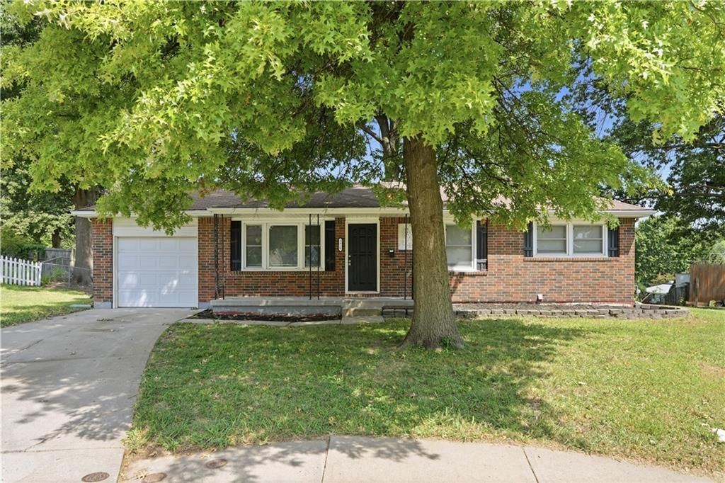 3920 Crane Avenue — photo 1
