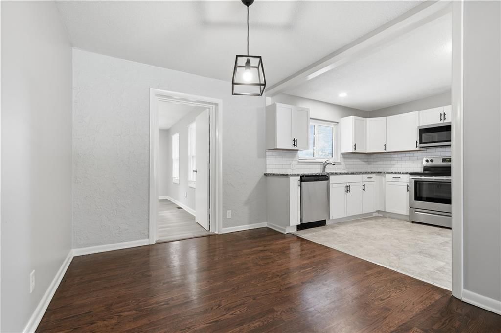 3920 Crane Avenue — photo 8
