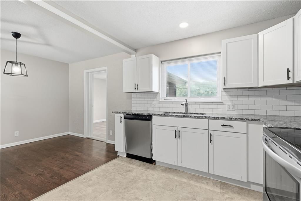 3920 Crane Avenue — photo 21