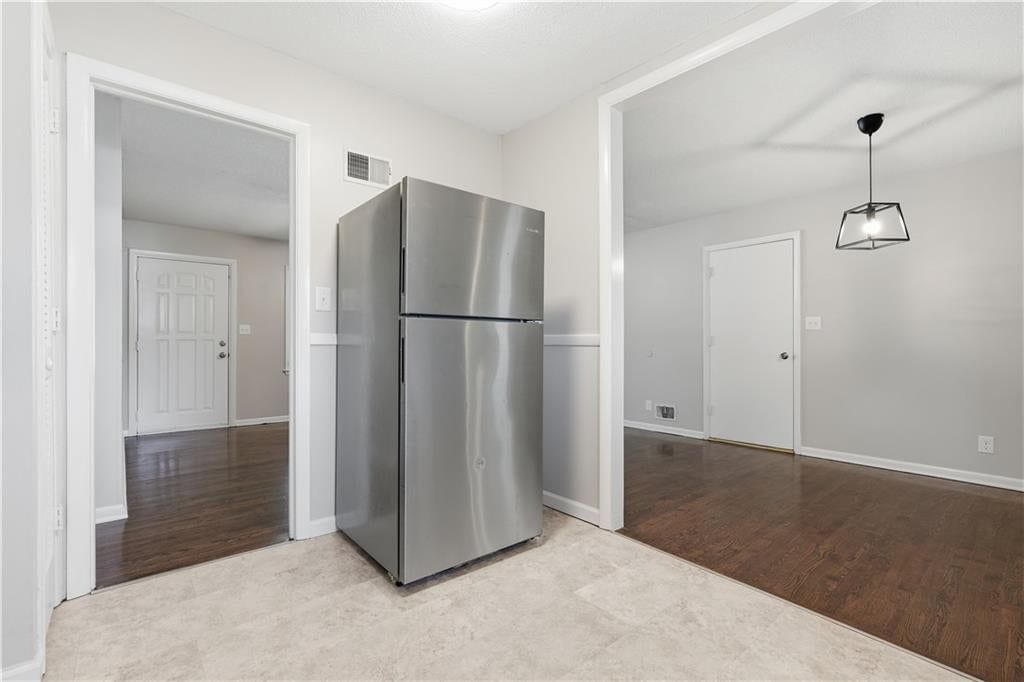 3920 Crane Avenue — photo 22