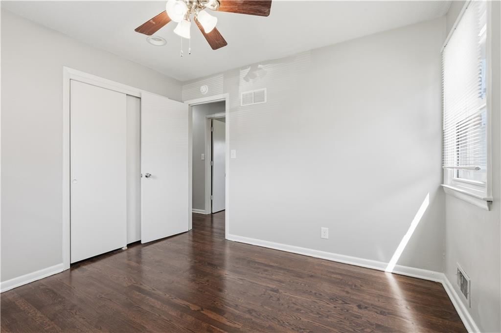 3920 Crane Avenue — photo 25