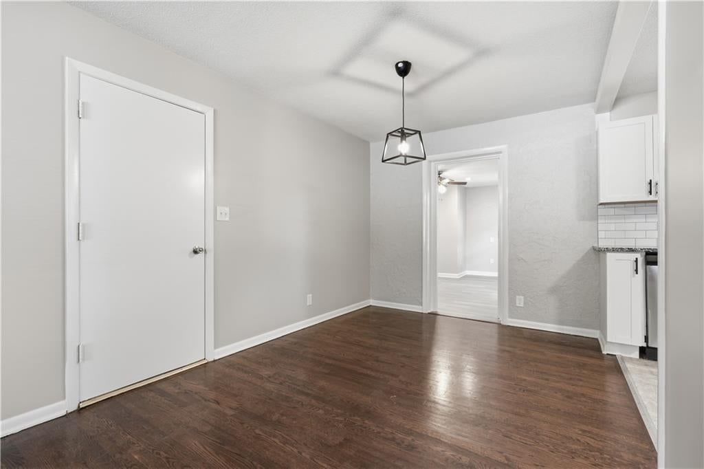 3920 Crane Avenue — photo 27