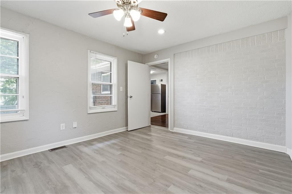 3920 Crane Avenue — photo 28