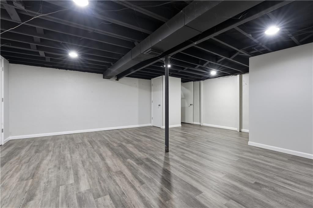 3920 Crane Avenue — photo 30