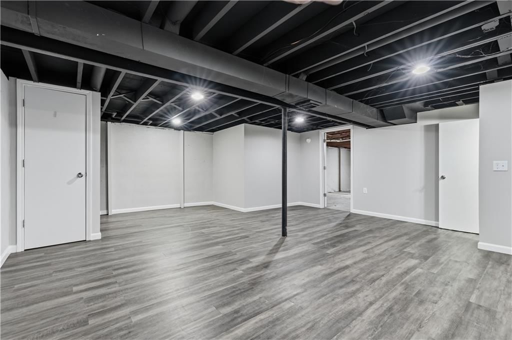 3920 Crane Avenue — photo 31