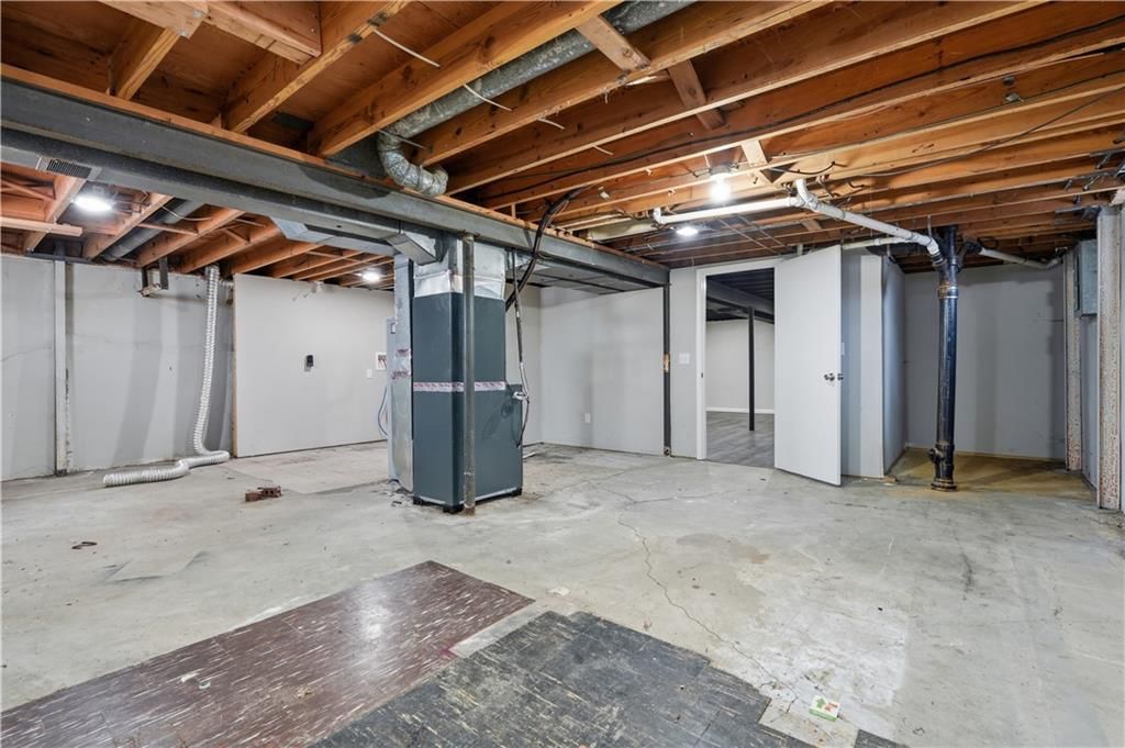 3920 Crane Avenue — photo 33