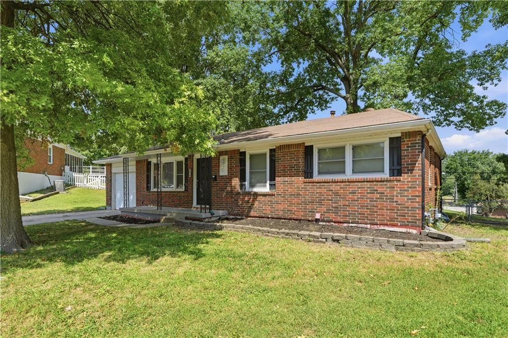 3920 Crane Avenue — photo 39
