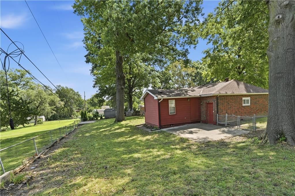 3920 Crane Avenue — photo 40