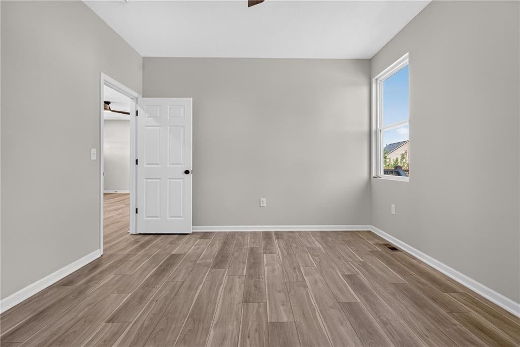 Photo 28 of 40 - 1415 Thomas Drive, Louisburg, KS 66053