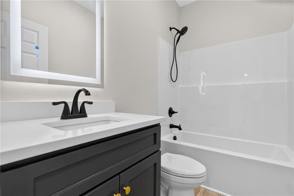 Photo 32 of 40 - 1415 Thomas Drive, Louisburg, KS 66053