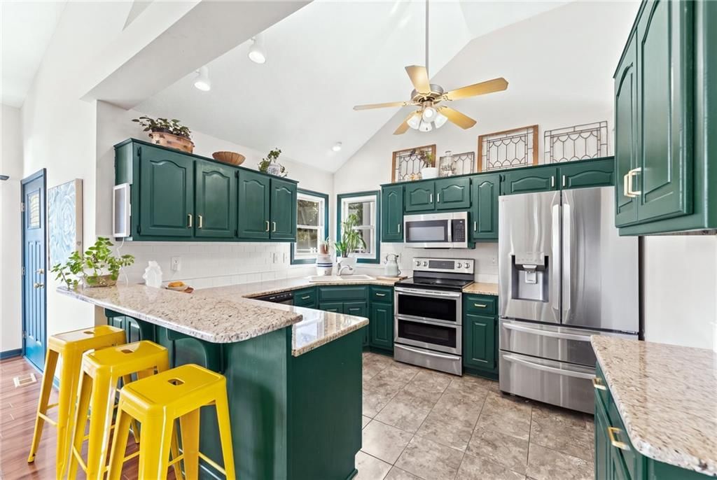 22421 W 64th Street — photo 10