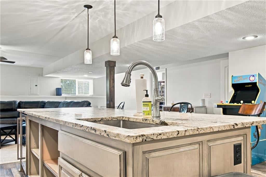 1115 N Glenview Avenue — photo 24