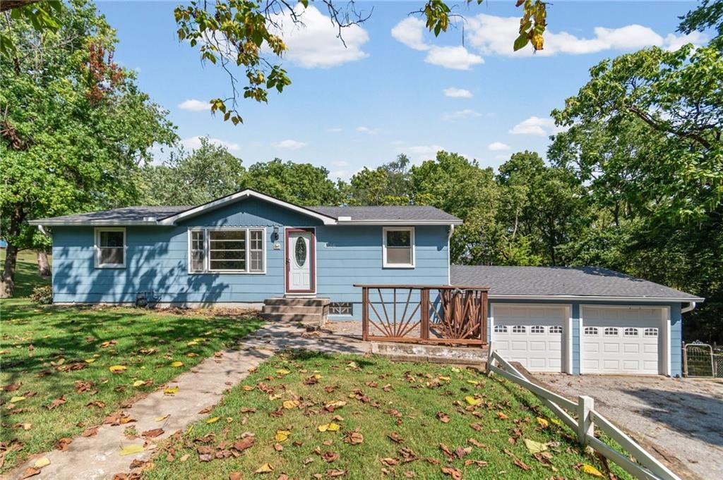 4516 NW Gleason Road, Kansas City, MO: listing photo 2