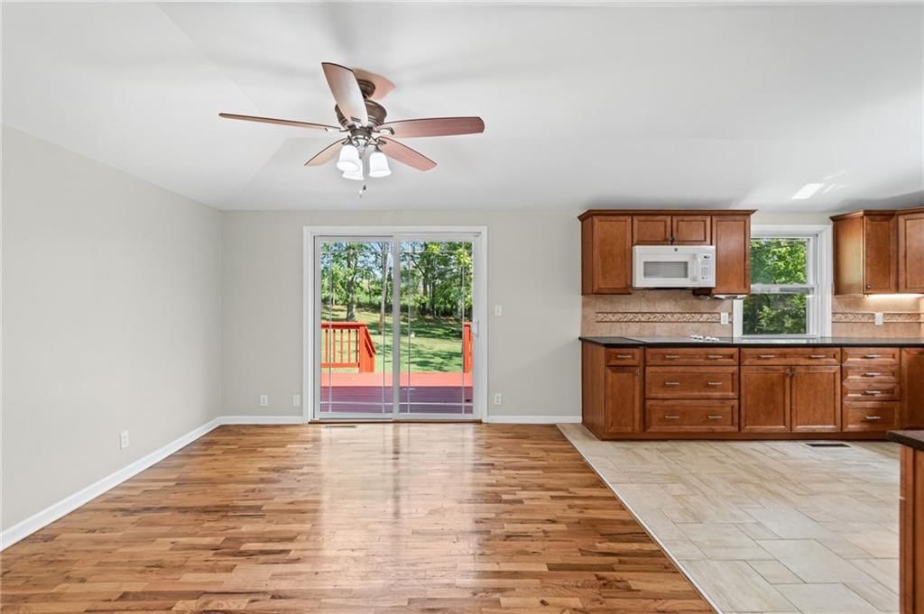 Open floor plan and breakfast nook at 4516 NW Gleason Road, Kansas City, MO 64151