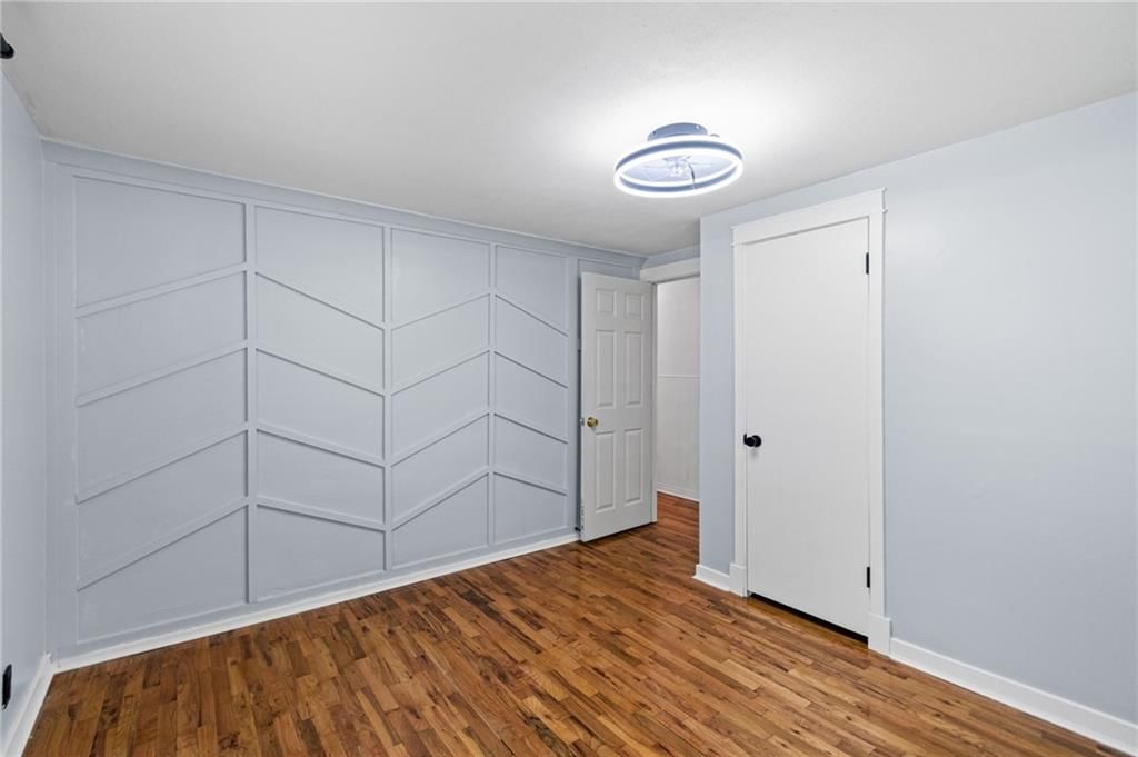 Photo 15 of 39 - 4516 NW Gleason Road, Kansas City, MO 64151