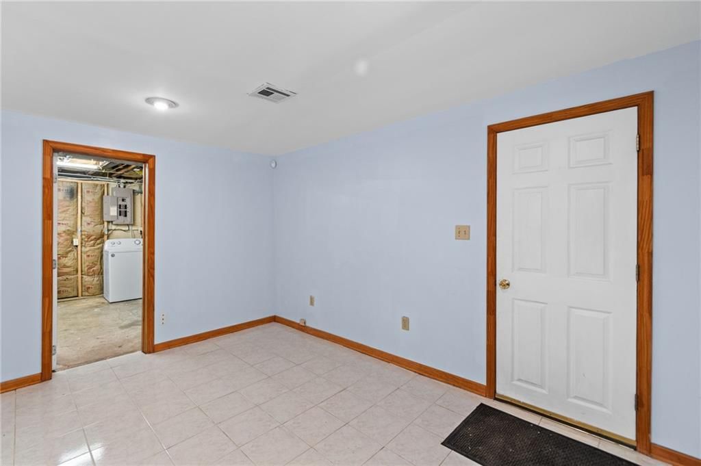 Finished basement at 4516 NW Gleason Road, Kansas City, MO 64151