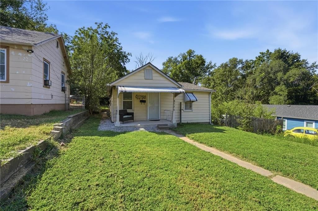 8725 E Smart Avenue — photo 2