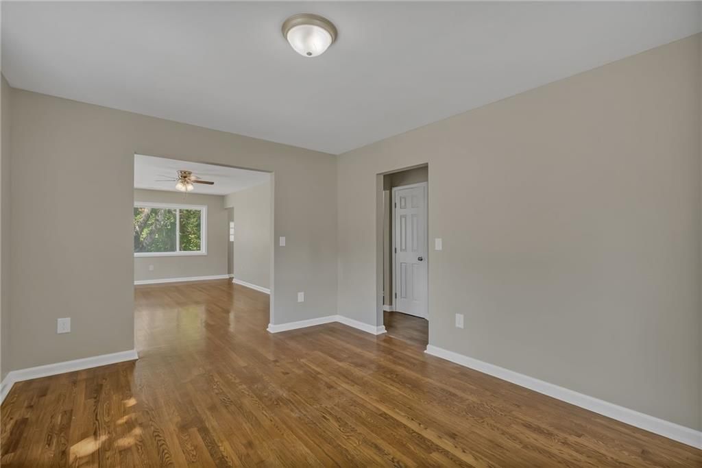 Photo 8 of 24 - 2663 Grandview Boulevard, Kansas City, KS 66102