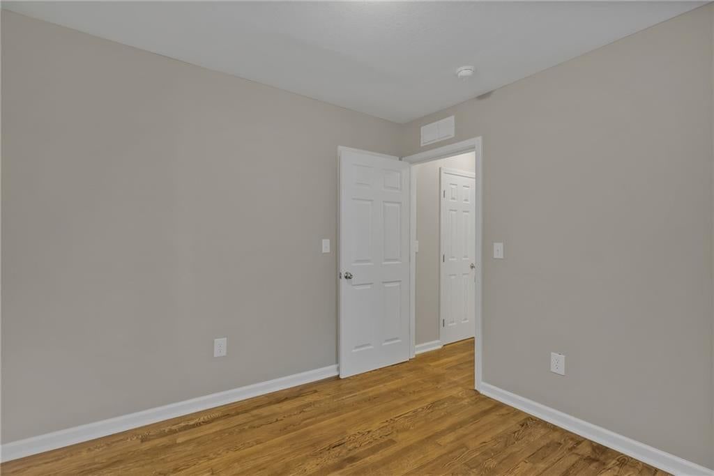 Photo 21 of 24 - 2663 Grandview Boulevard, Kansas City, KS 66102
