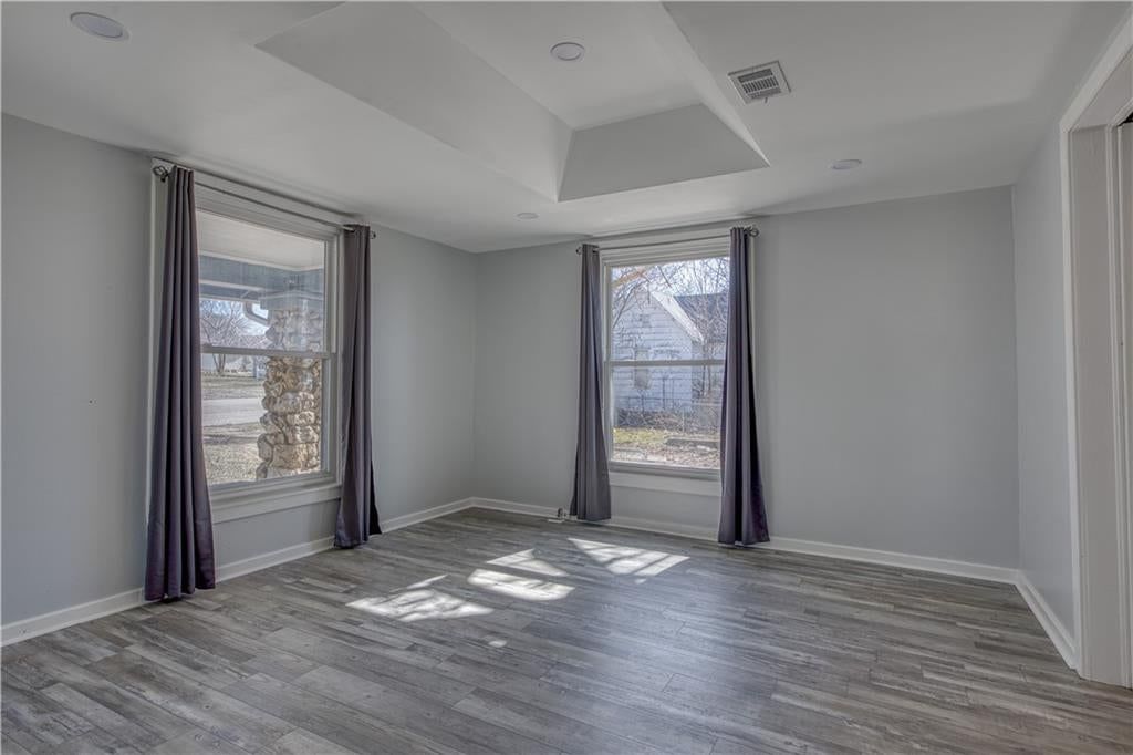 400 S Washington Street — photo 12