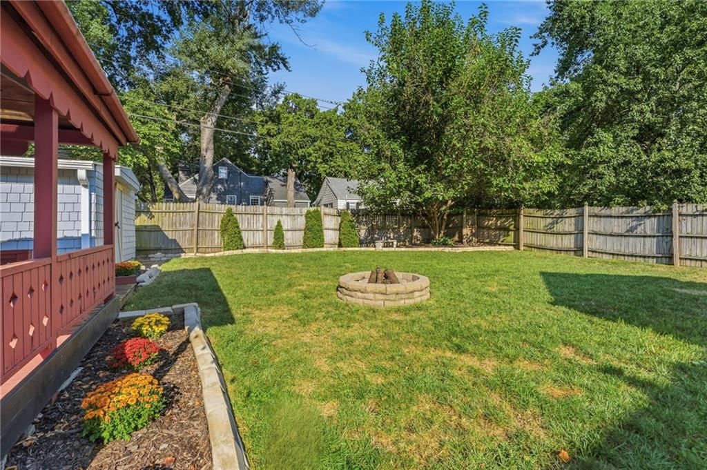 5330 Rosewood Street — photo 36