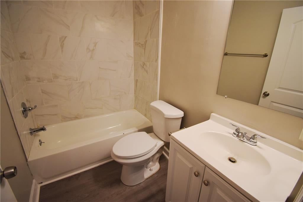 414 Topping Avenue — photo 17