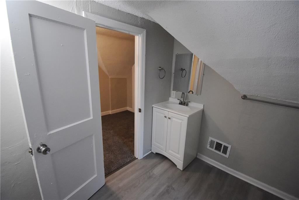 414 Topping Avenue — photo 25