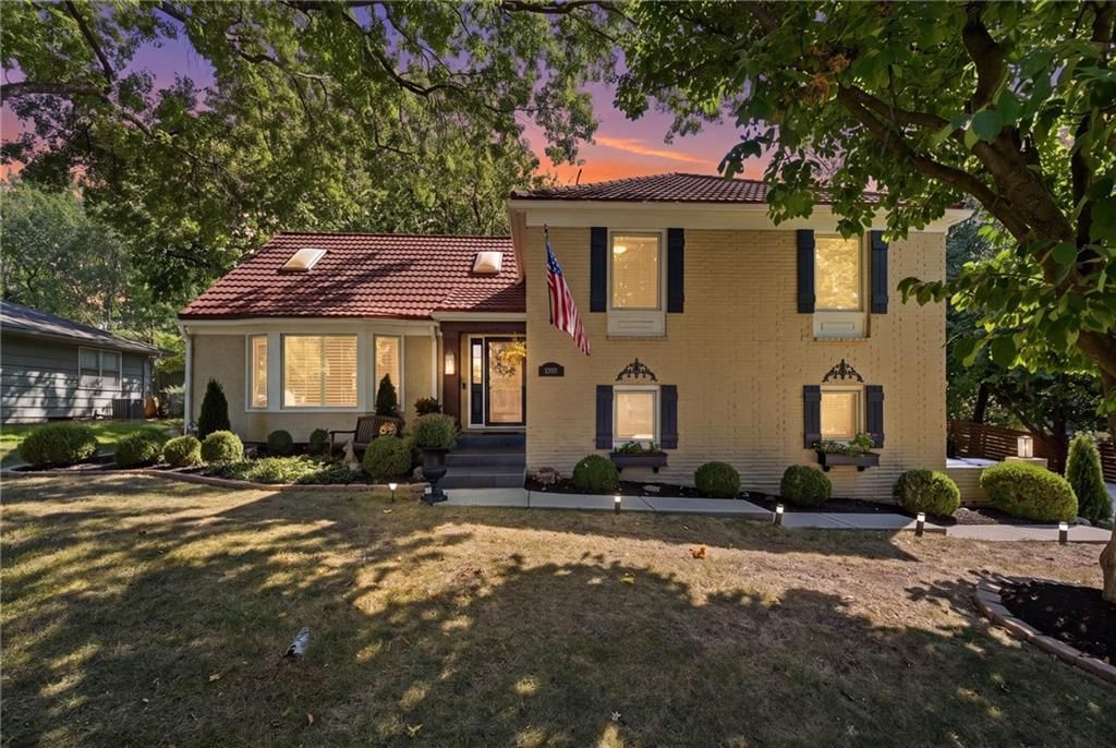 5405 W 80th Street, Prairie Village, KS
