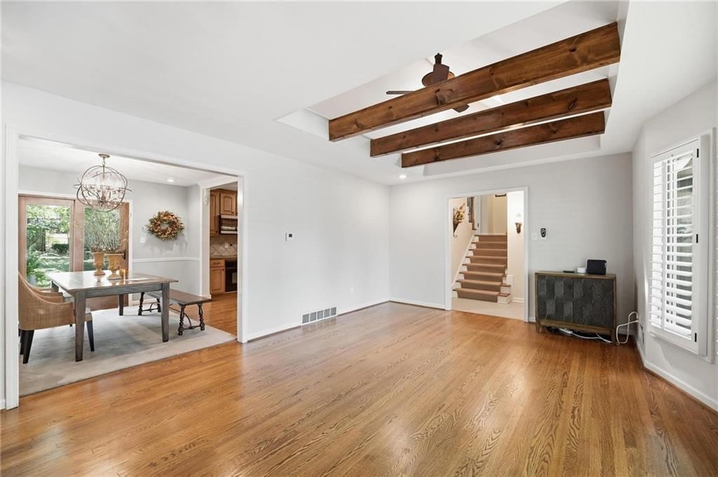 Photo 10 of 62 - 5405 W 80th Street, Prairie Village, KS 66208