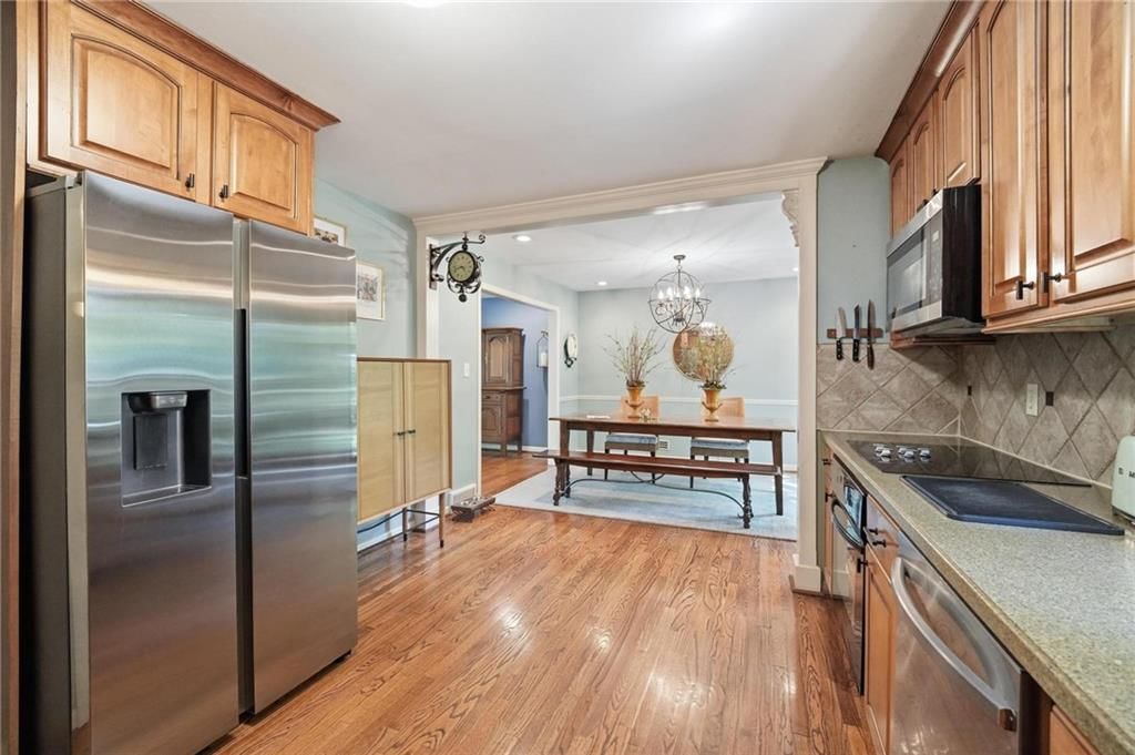 Photo 18 of 62 - 5405 W 80th Street, Prairie Village, KS 66208