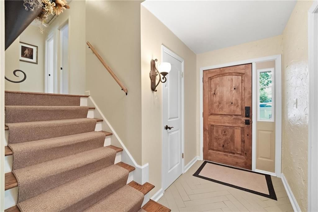 Photo 19 of 62 - 5405 W 80th Street, Prairie Village, KS 66208