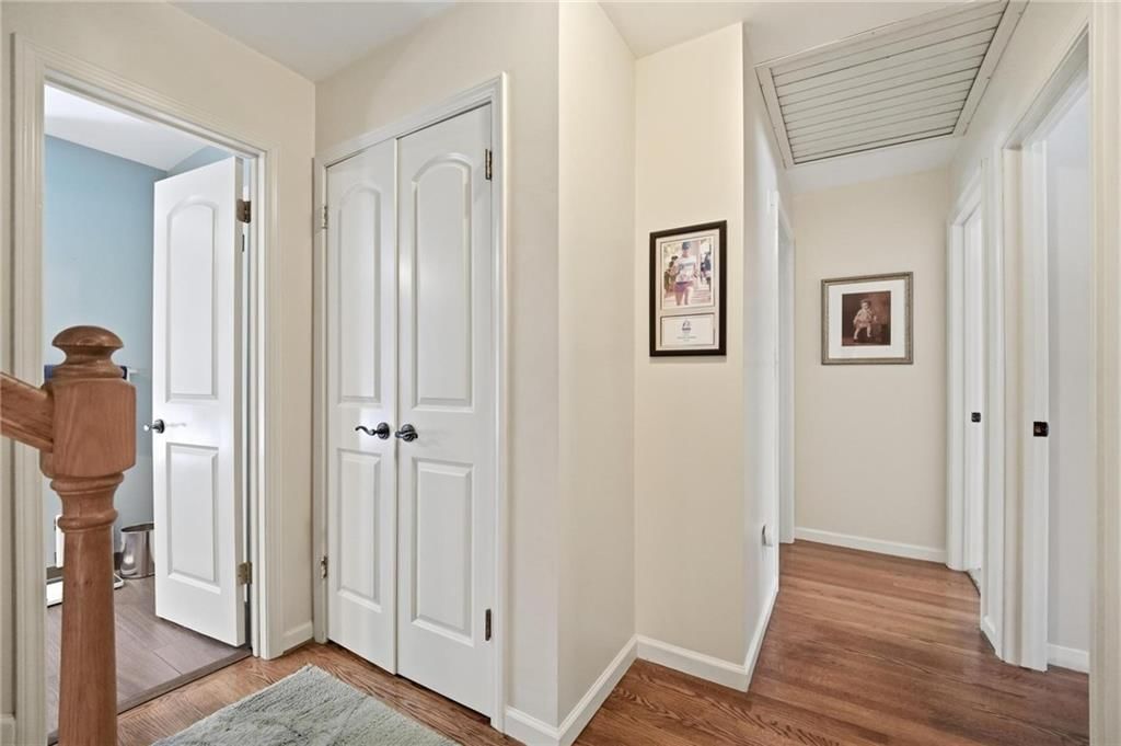 Photo 20 of 62 - 5405 W 80th Street, Prairie Village, KS 66208