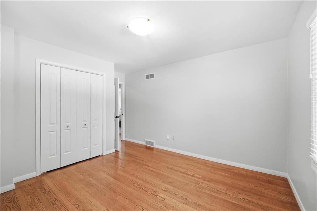 Photo 25 of 62 - 5405 W 80th Street, Prairie Village, KS 66208