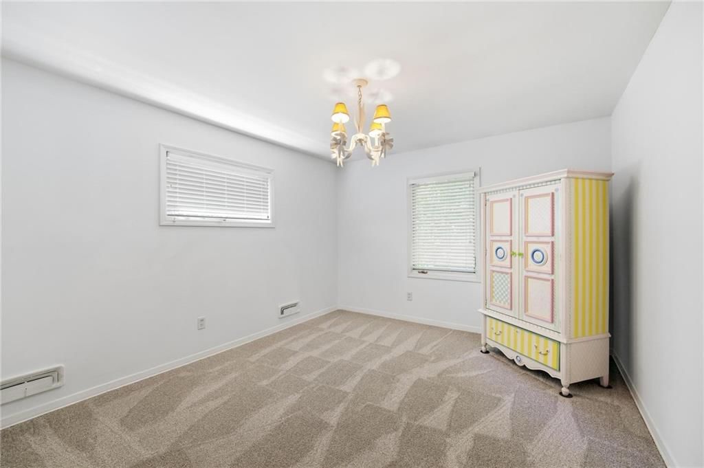 Photo 26 of 62 - 5405 W 80th Street, Prairie Village, KS 66208