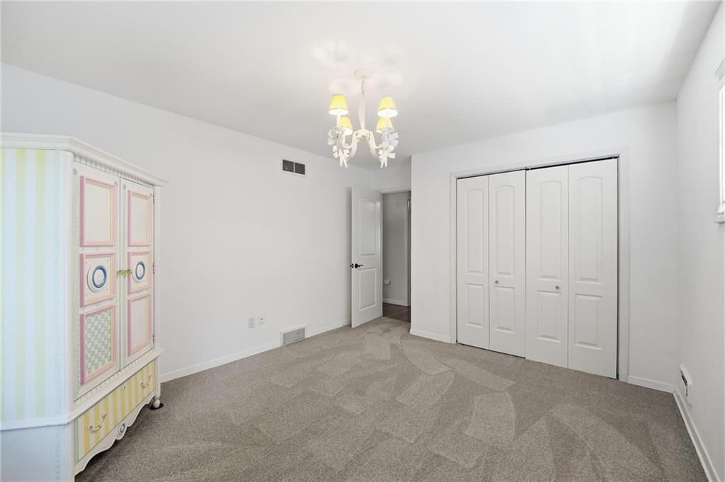 Photo 27 of 62 - 5405 W 80th Street, Prairie Village, KS 66208
