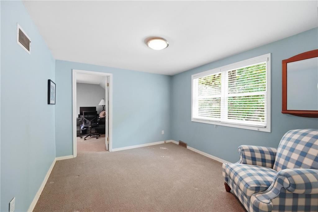 Photo 31 of 62 - 5405 W 80th Street, Prairie Village, KS 66208