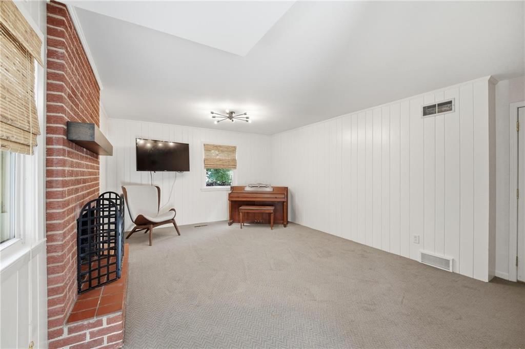 Photo 38 of 62 - 5405 W 80th Street, Prairie Village, KS 66208