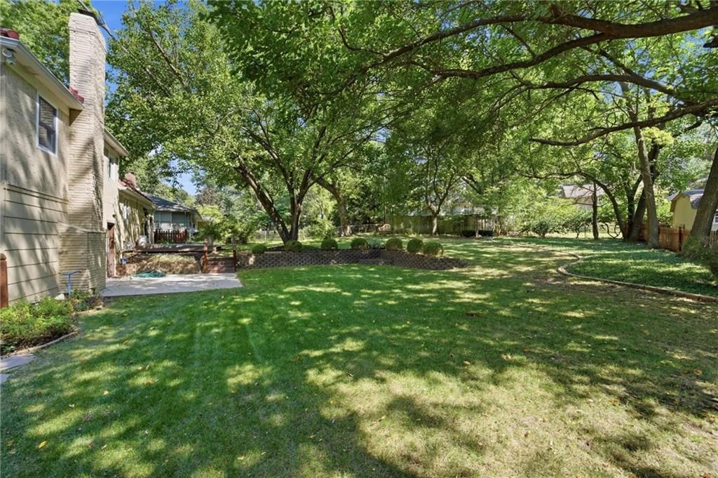 Photo 49 of 62 - 5405 W 80th Street, Prairie Village, KS 66208