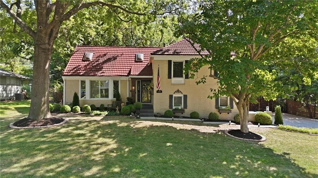 Photo 58 of 62 - 5405 W 80th Street, Prairie Village, KS 66208