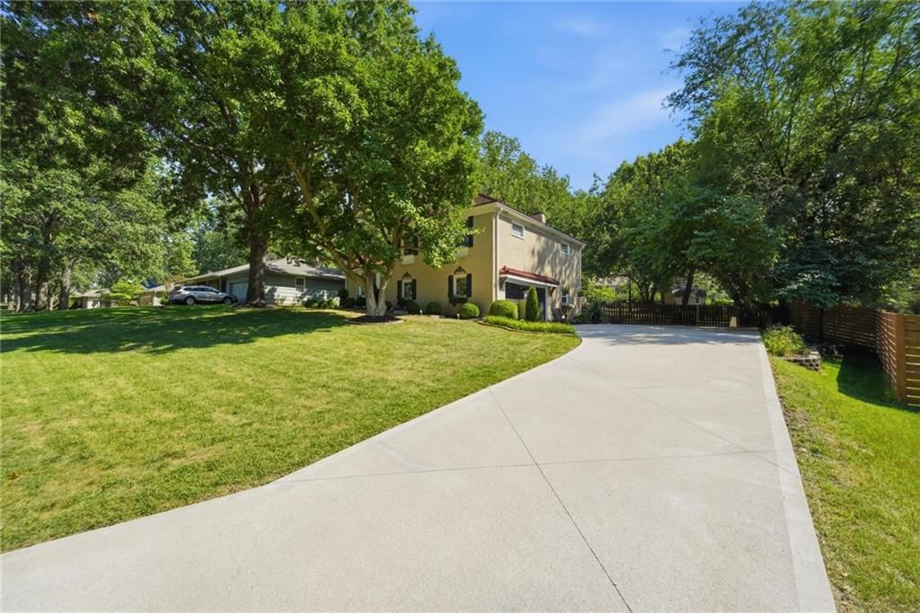 Photo 61 of 62 - 5405 W 80th Street, Prairie Village, KS 66208