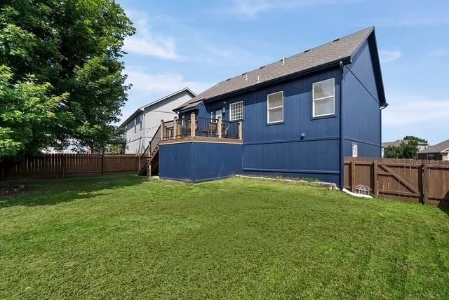 701 N Rockwell Avenue — photo 2