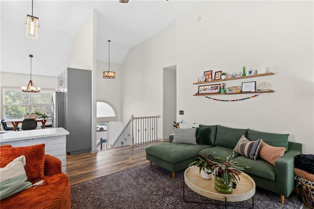 701 N Rockwell Avenue — photo 5