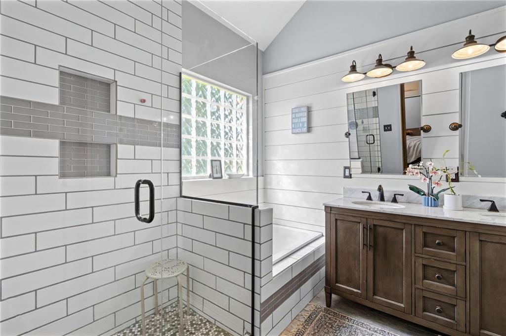 701 N Rockwell Avenue — photo 14