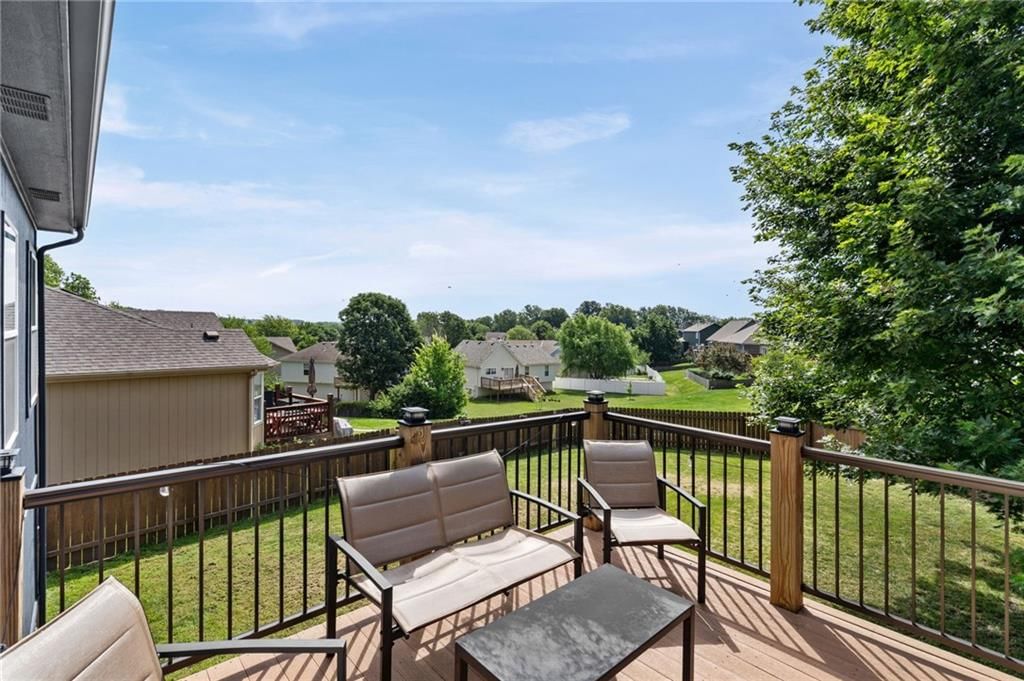 701 N Rockwell Avenue — photo 33