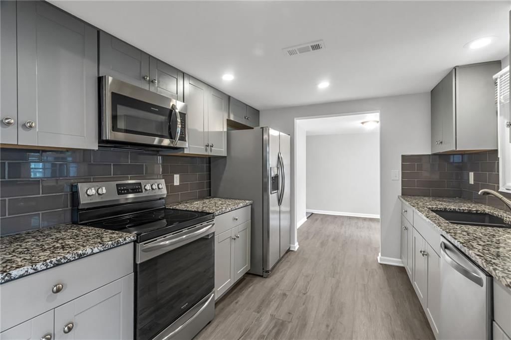 2506 NE 46th Street — photo 15