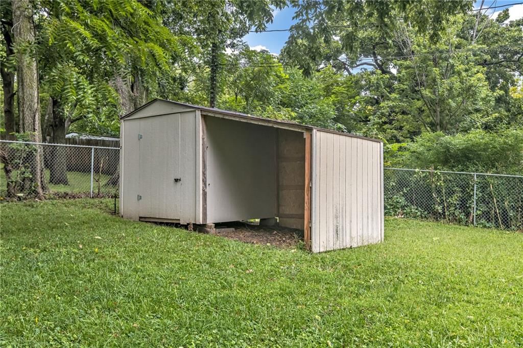 2506 NE 46th Street — photo 22