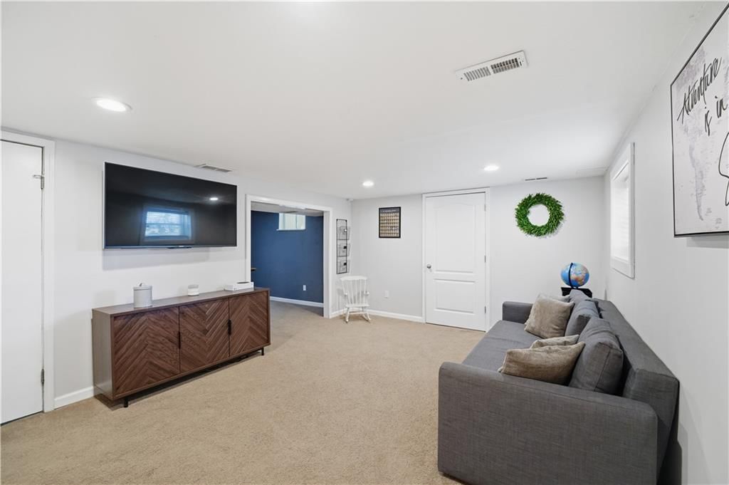 413 SE Annette Street — photo 16
