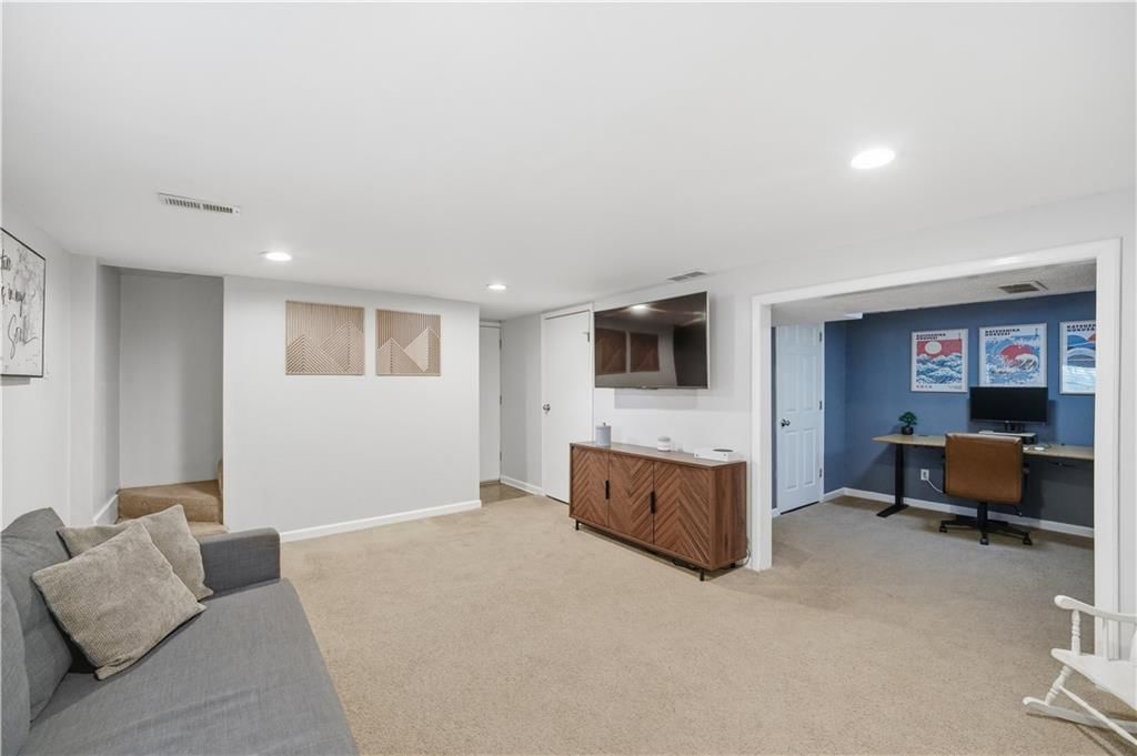 413 SE Annette Street — photo 18
