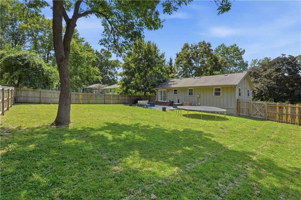 413 SE Annette Street — photo 24