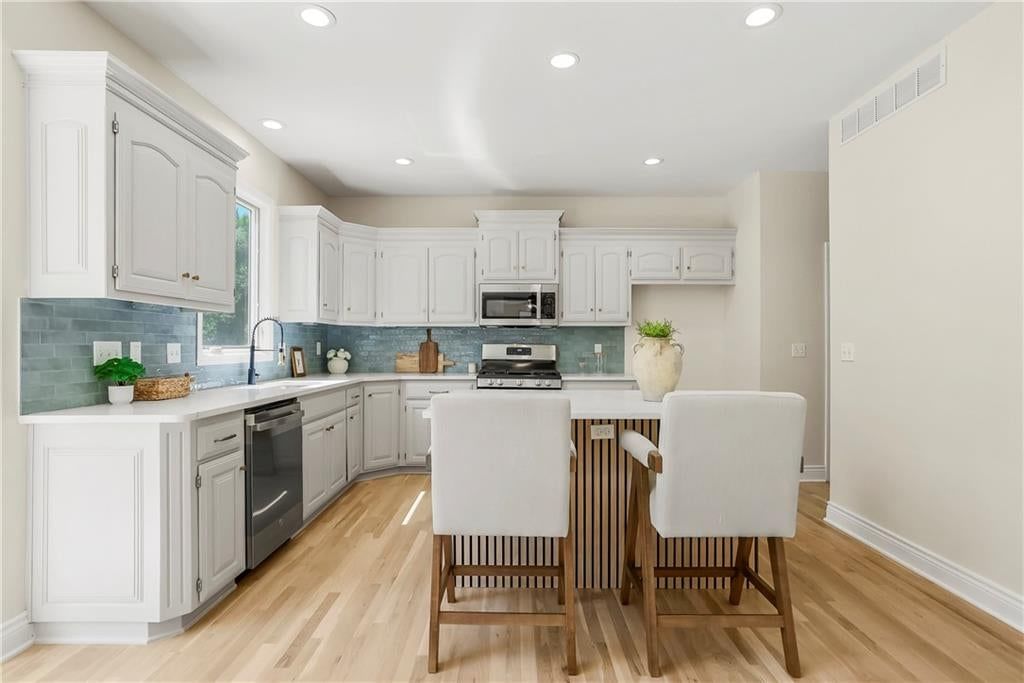 21605 W 60th Terrace — photo 10